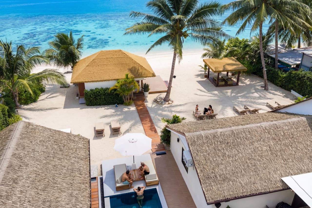 BanKun outdoor lounge with tropical surroundings